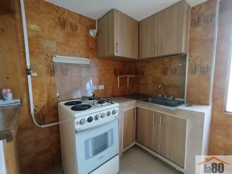 Apartamento en arriendo Antioquia Medellín La Floresta 62 m2 Habitaciones 2 Baños 1 Garajes 0 Precio $1800000