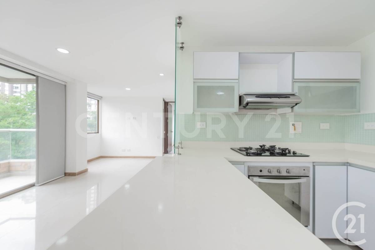 Apartamento en arriendo Antioquia Medellín Altos Del Poblado 72 m2 Habitaciones 2 Baños 2 Garajes 1 Precio $4400000