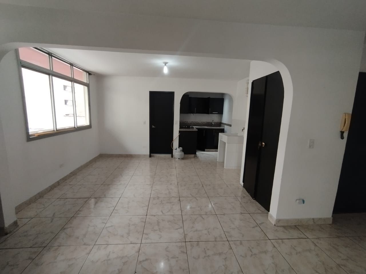Apartamento en arriendo Antioquia Medellín La Candelaria 55 m2 Habitaciones 2 Baños 1 Garajes 0 Precio $1800000