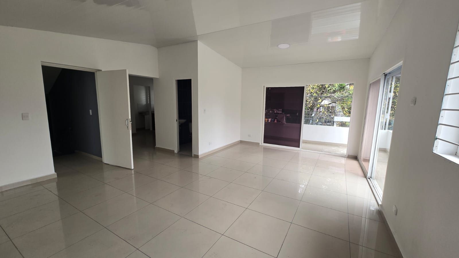 Casa en arriendo Antioquia Medellín Simon Bolivar 180 m2 Habitaciones 4 Baños 3 Garajes 0 Precio $5000000