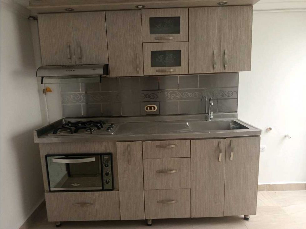 Casa en arriendo Antioquia Medellín La Gloria 320 m2 Habitaciones 4 Baños 3 Garajes 1 Precio $4500000