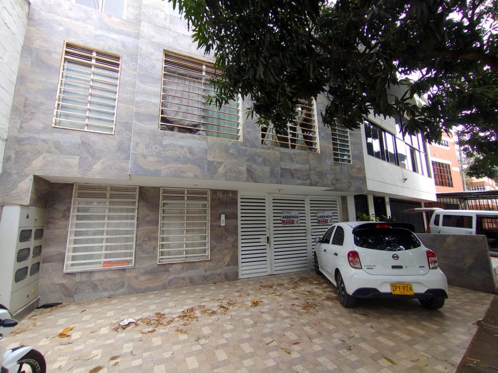 Apartaestudio en arriendo Valle Del Cauca Cali El Bosque 30 m2 Habitaciones 1 Baños 1 Garajes 0 Precio $750000
