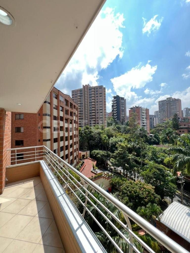Apartamento en arriendo Antioquia Medellín Alejandria 140 m2 Habitaciones 3 Baños 4 Garajes 2 Precio $7000000
