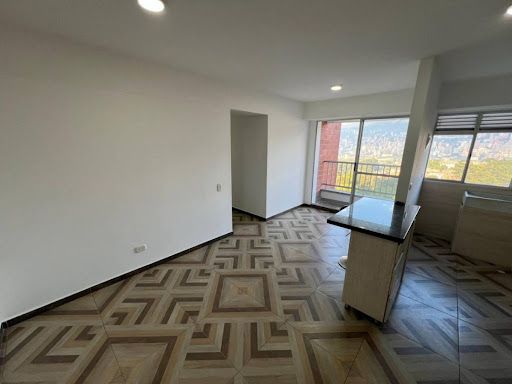 Apartamento en arriendo Antioquia Medellín La Hondonada 70 m2 Habitaciones 3 Baños 2 Garajes 1 Precio $2700000