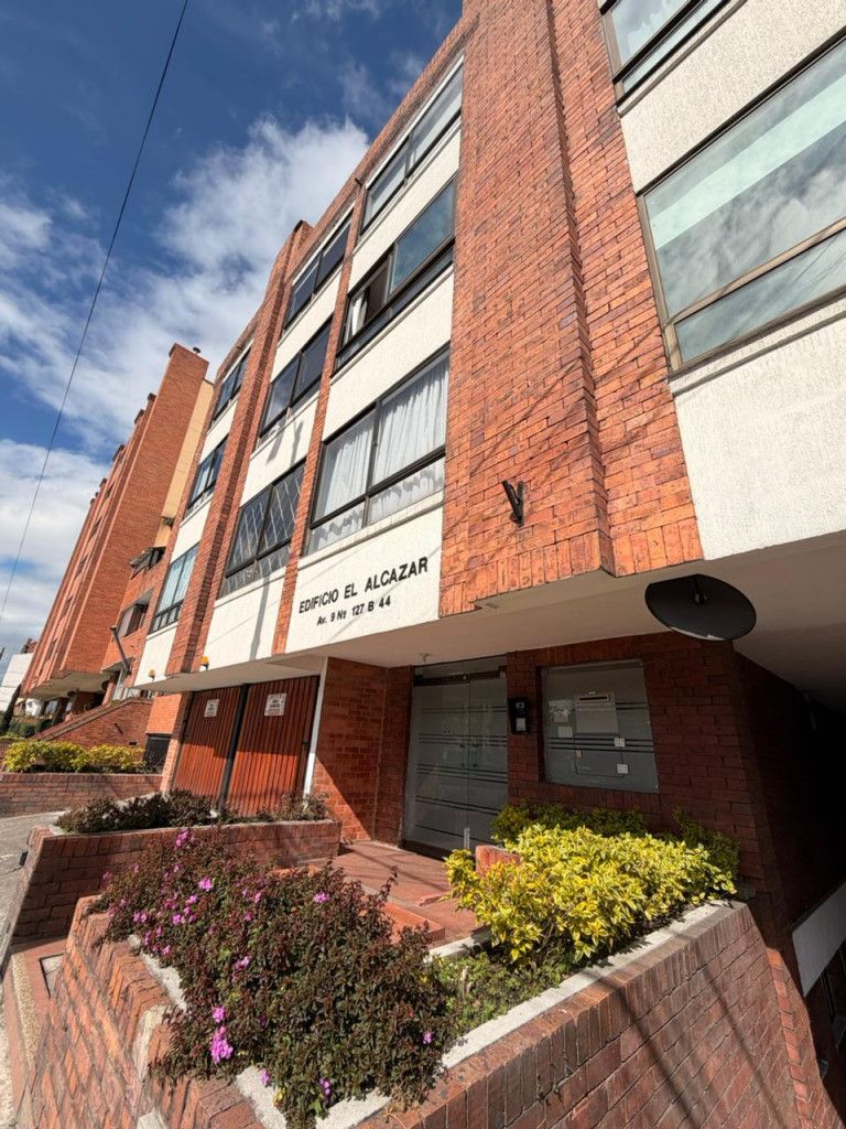 Apartamento en arriendo Cundinamarca Bogotá Bella Suiza 70 m2 Habitaciones 2 Baños 2 Garajes 1 Precio $2400000