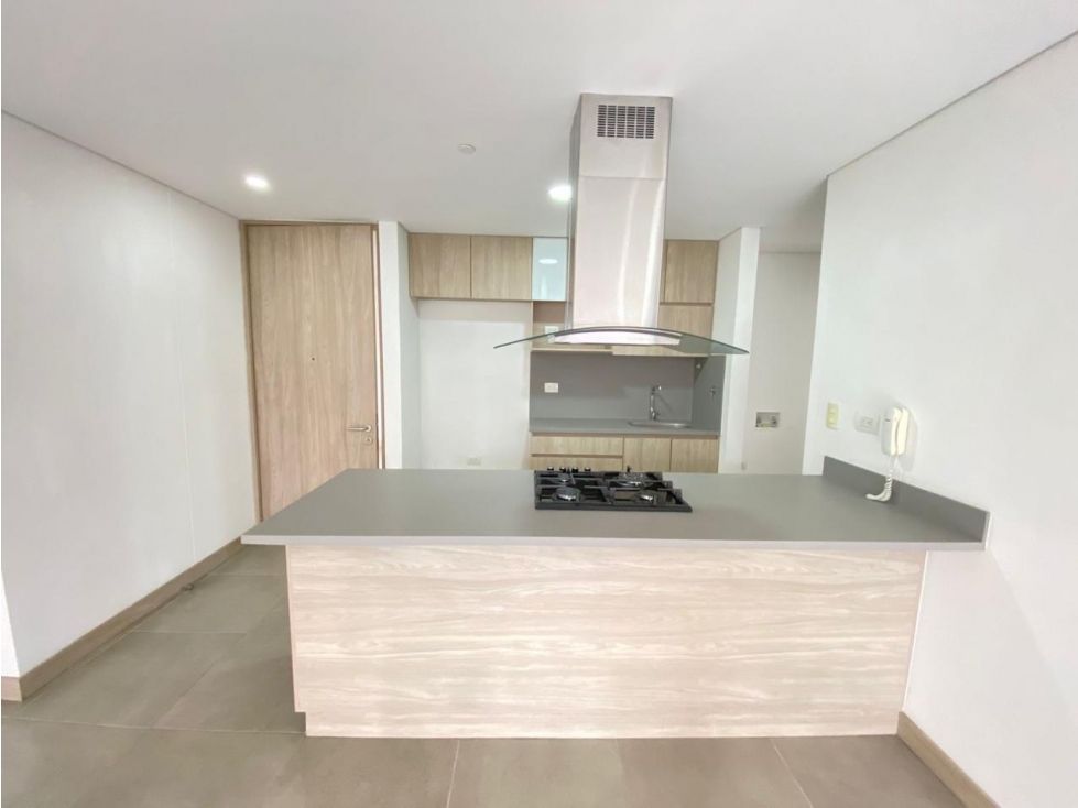 Apartamento en arriendo Antioquia Envigado La Inmaculada 84 m2 Habitaciones 2 Baños 2 Garajes 2 Precio $4500000