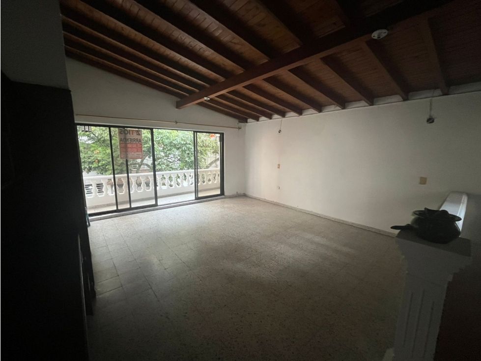 Apartaestudio en arriendo Antioquia Medellín Nazareth 108 m2 Habitaciones 3 Baños 1 Garajes 0 Precio $2000000