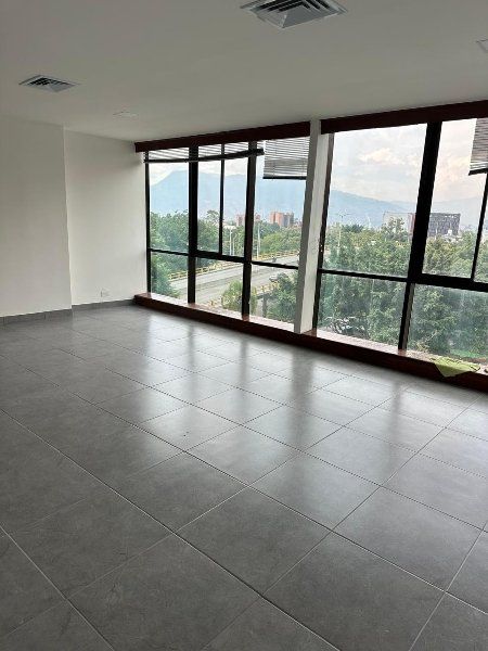 Oficina en venta Antioquia Medellín Urbanizacion Bosques De La Aguacata 40 m2 Habitaciones 0 Baños 1 Garajes 0 Precio $393177000