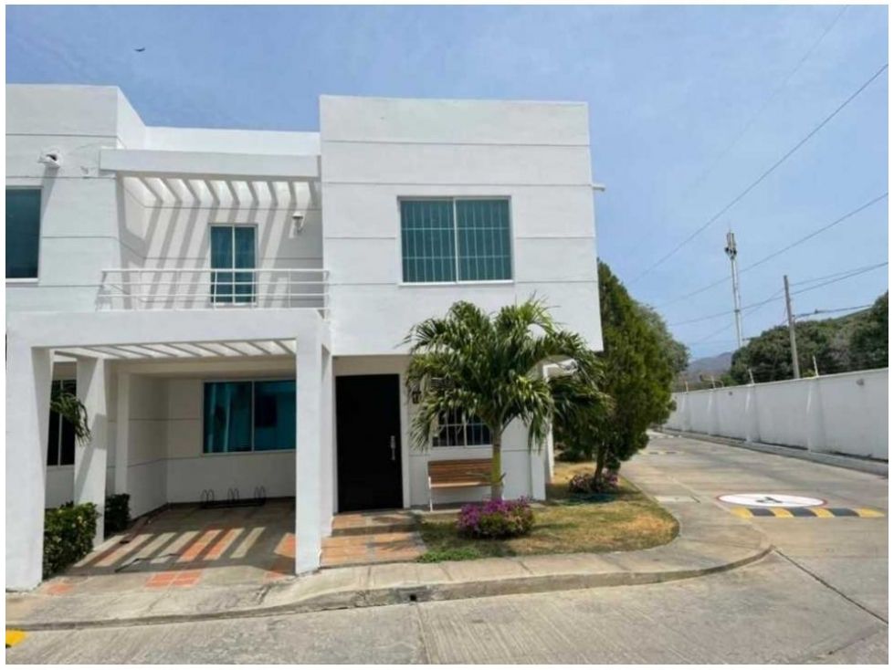 Casa en venta Magdalena Santa Marta Bavaria Centry 160 m2 Habitaciones 3 Baños 4 Garajes 1 Precio $600000000