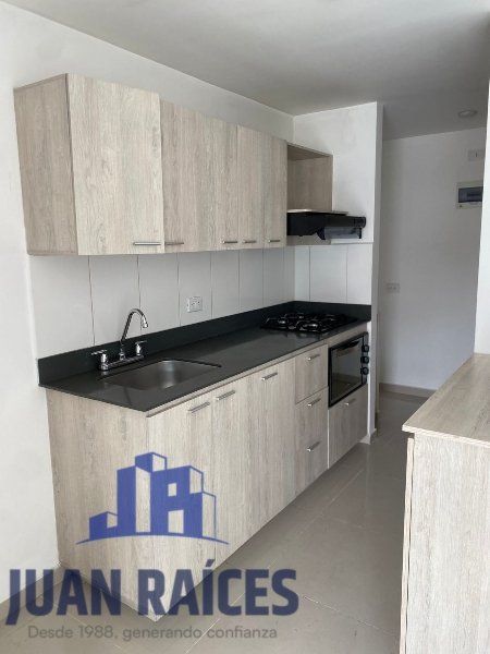 Apartamento en arriendo Antioquia Envigado Primavera 68 m2 Habitaciones 3 Baños 2 Garajes 0 Precio $3500000