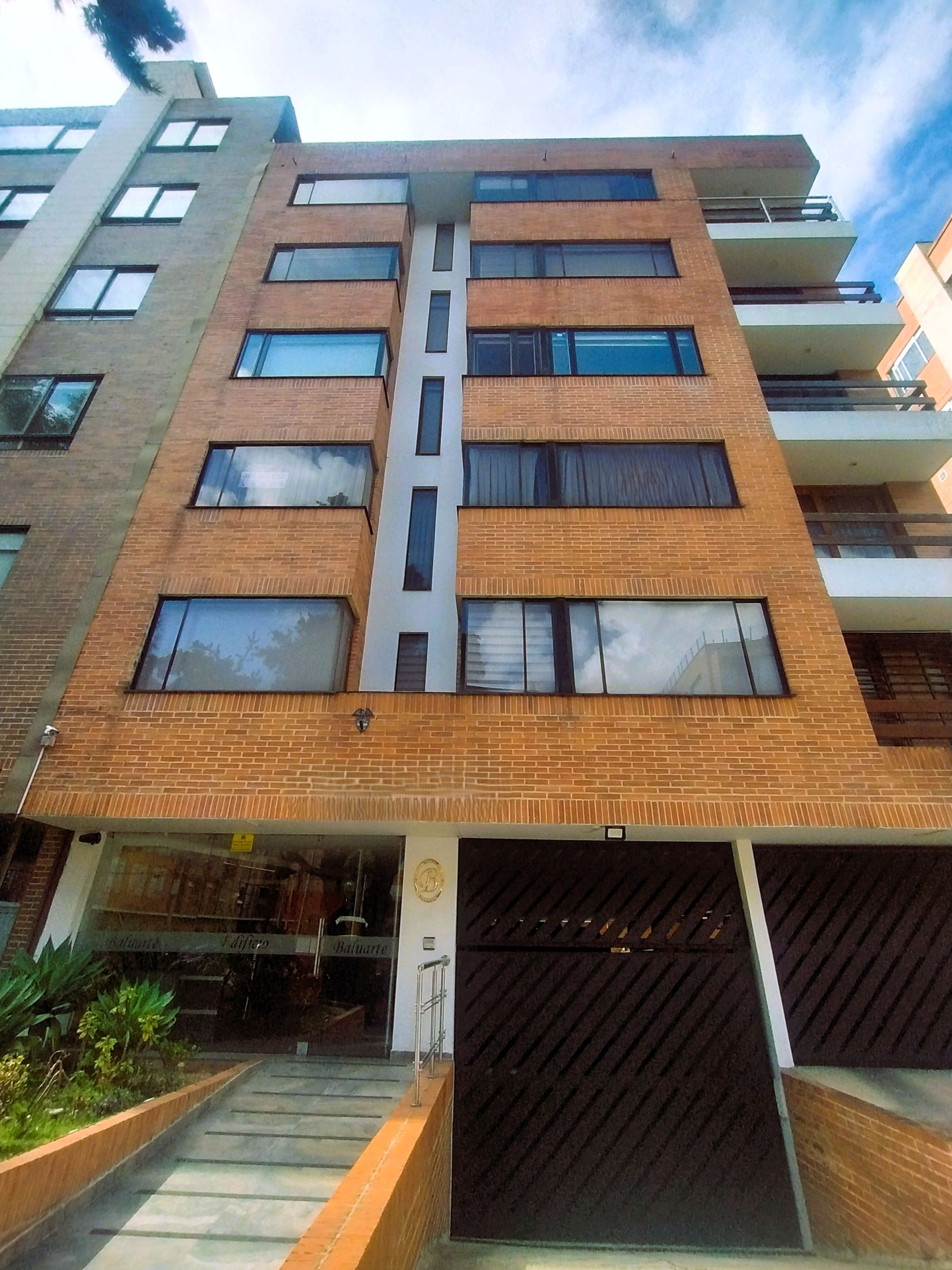 Apartamento en venta Cundinamarca Bogotá San Patricio 160 m2 Habitaciones 3 Baños 4 Garajes 2 Precio $1300000000