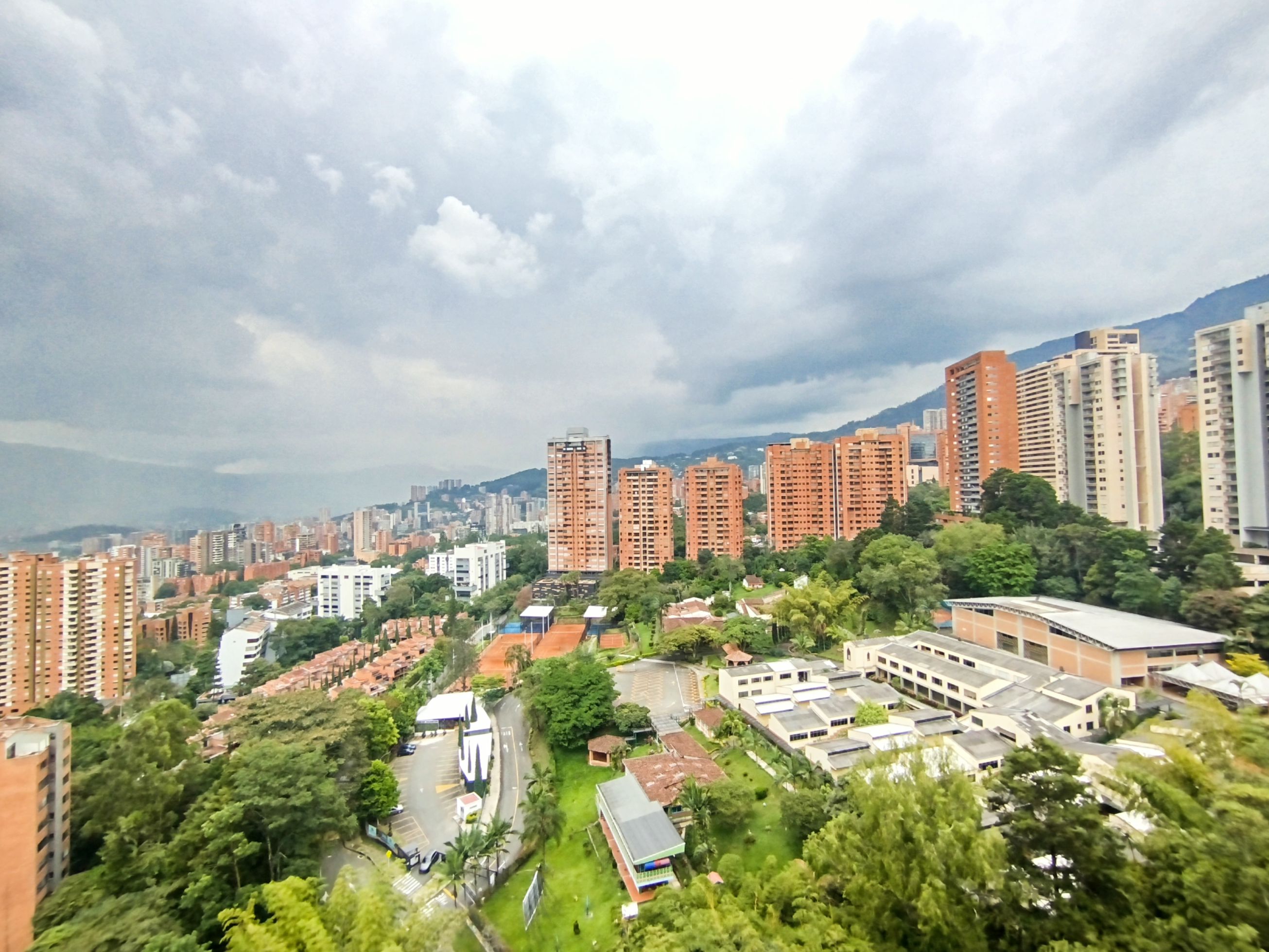 Apartamento en arriendo Antioquia Medellín Los Balsos No2 94 m2 Habitaciones 2 Baños 2 Garajes 2 Precio $5500000
