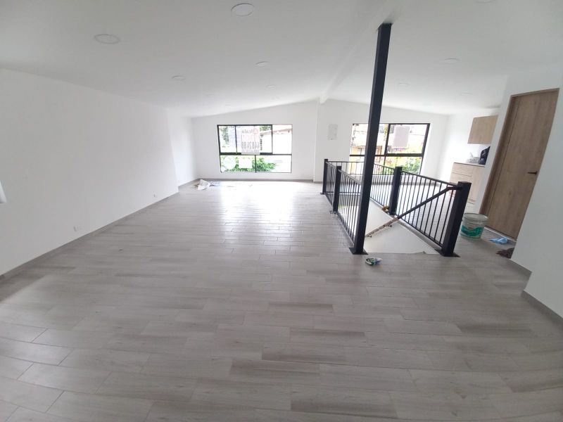 Local en arriendo Antioquia Envigado San Marcos 180 m2 Habitaciones 0 Baños 2 Garajes 0 Precio $8500000