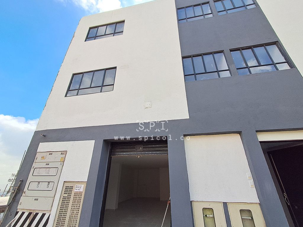 Edificio en venta Cundinamarca Bogotá Valparaiso 360 m2 Habitaciones 2 Baños 2 Garajes 4 Precio $1150000000