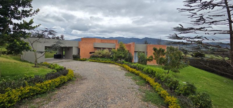 Casa en arriendo Cundinamarca Guasca Guasca 370 m2 Habitaciones 4 Baños 5 Garajes 5 Precio $13200000
