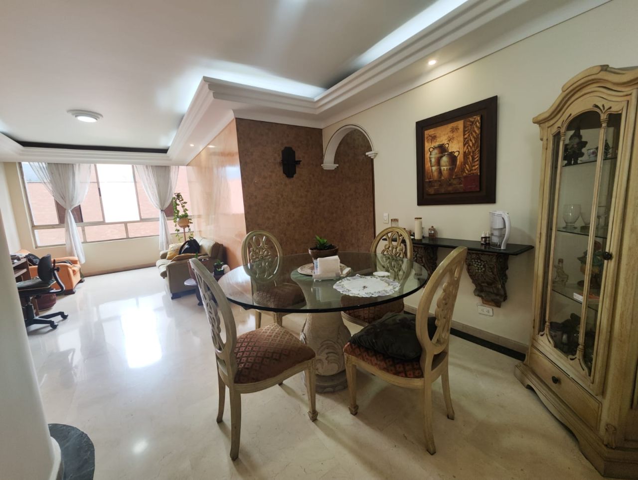 Apartamento en arriendo Antioquia Medellín El Nogal- Los Almendros 103 m2 Habitaciones 3 Baños 3 Garajes 1 Precio $3400000