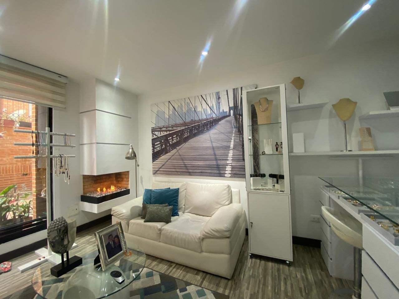 Apartaestudio en venta Cundinamarca Bogotá Santa Barbara Occidental 77 m2 Habitaciones 1 Baños 2 Garajes 2 Precio $630000000