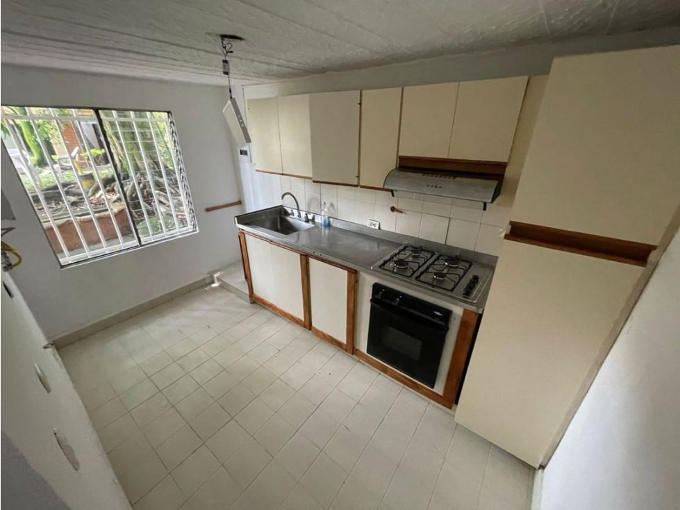 Apartamento en arriendo Antioquia Medellín El Rincon 80 m2 Habitaciones 3 Baños 2 Garajes 1 Precio $2050000