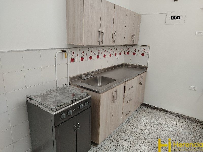 Apartamento en arriendo Antioquia Medellín Los Alpes 68 m2 Habitaciones 2 Baños 1 Garajes 0 Precio $1900000