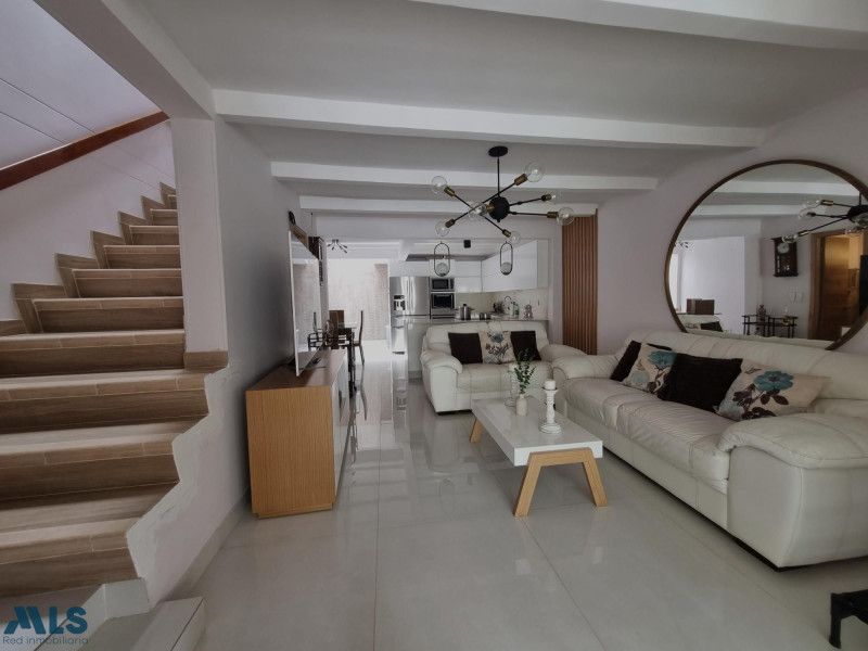 Casa en venta Antioquia Medellín Diego Echavarria 170 m2 Habitaciones 3 Baños 2 Garajes 1 Precio $1050000000