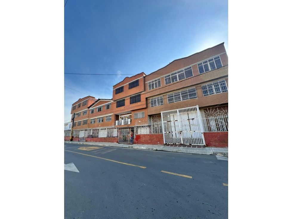 Edificio en venta Valle Del Cauca Cali Puerto Mallarino 10000 m2 Habitaciones 20 Baños 10 Garajes 4 Precio $2200000000