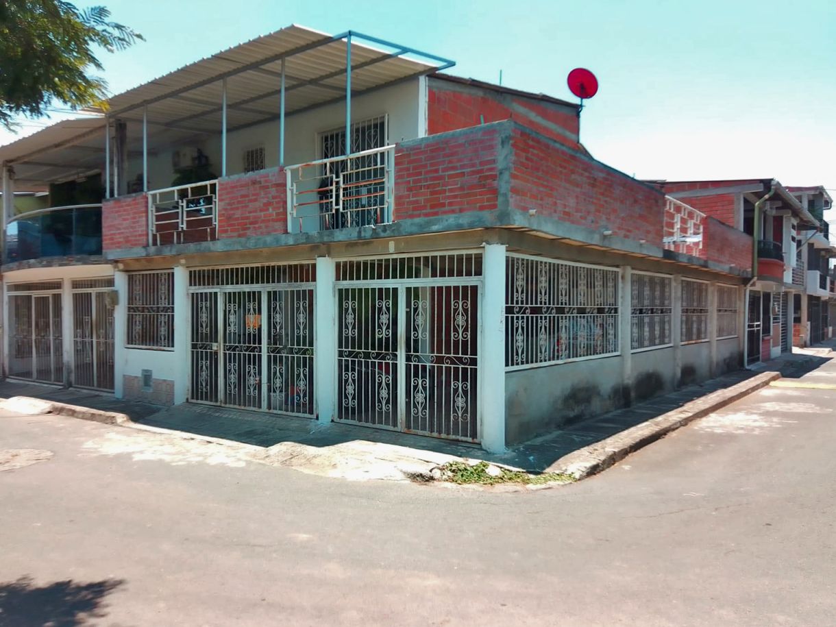 Casa en venta Valle Del Cauca Candelaria Candelaria 180 m2 Habitaciones 4 Baños 2 Garajes 3 Precio $290000000