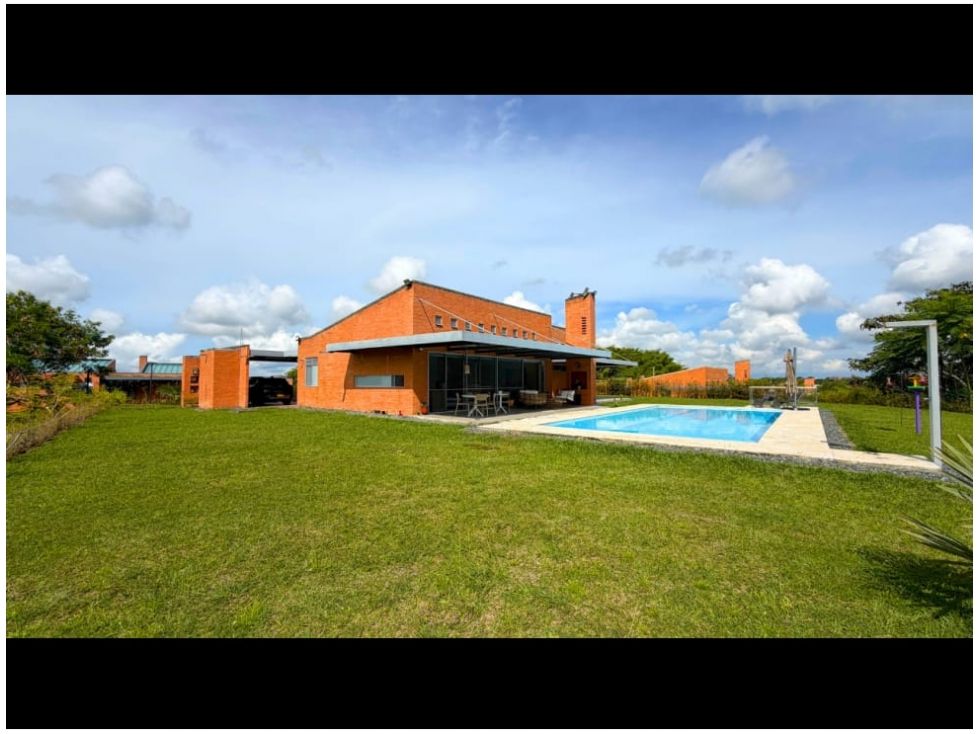 Casa Campestre en venta Risaralda Pereira Pereira 350 m2 Habitaciones 4 Baños 4 Garajes 4 Precio $1900000000