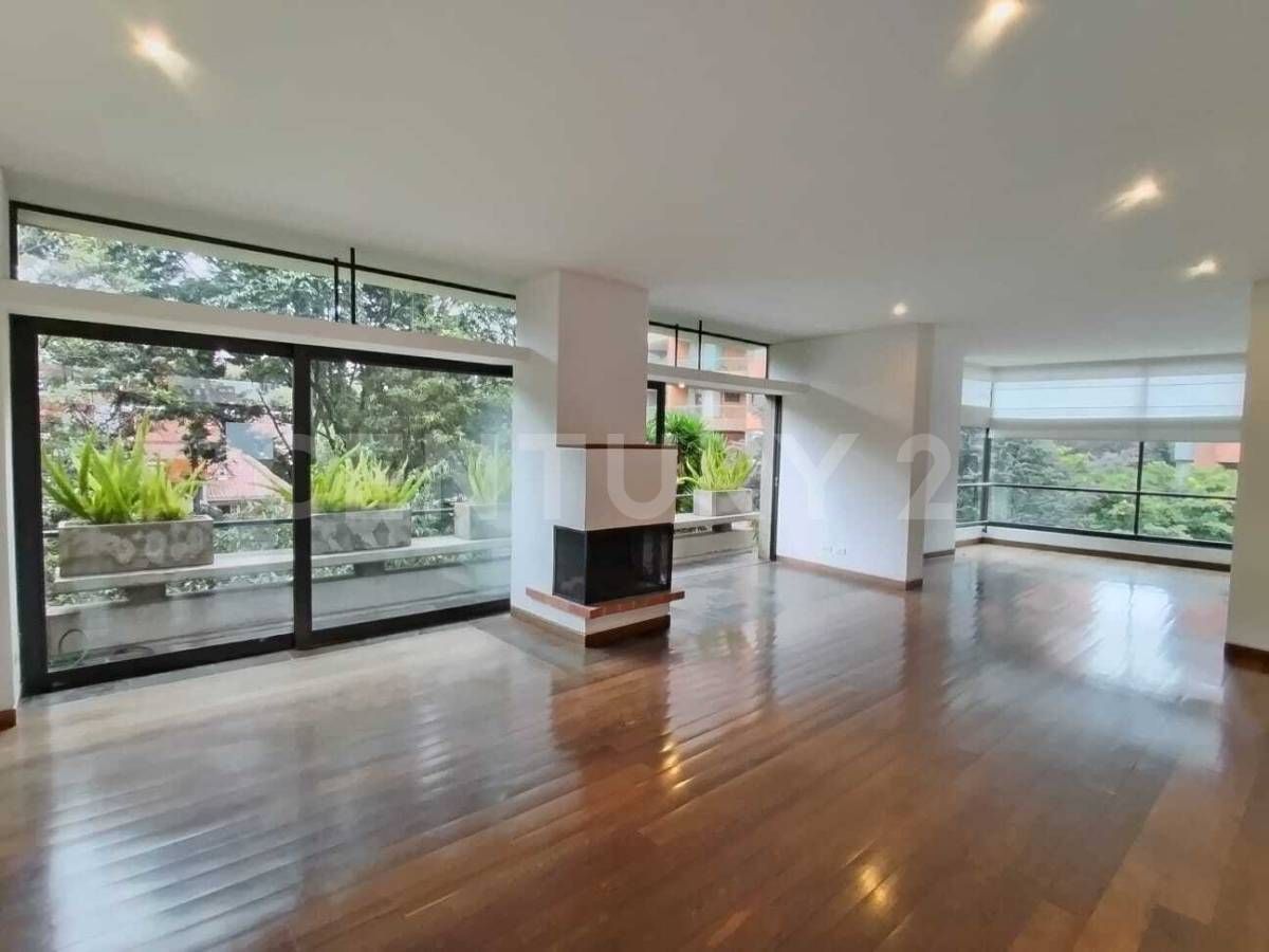 Apartamento en arriendo Cundinamarca Bogotá Chico 160 m2 Habitaciones 2 Baños 3 Garajes 2 Precio $9823000