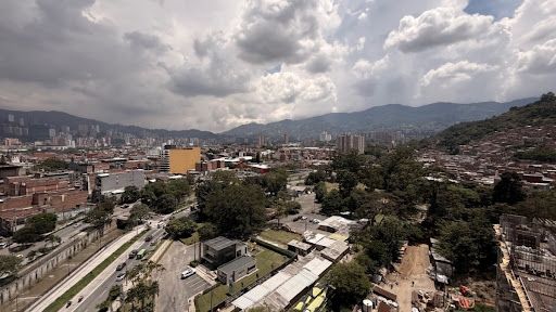 Apartamento en arriendo Antioquia Itagüí Calatrava 65 m2 Habitaciones 2 Baños 2 Garajes 1 Precio $2650000