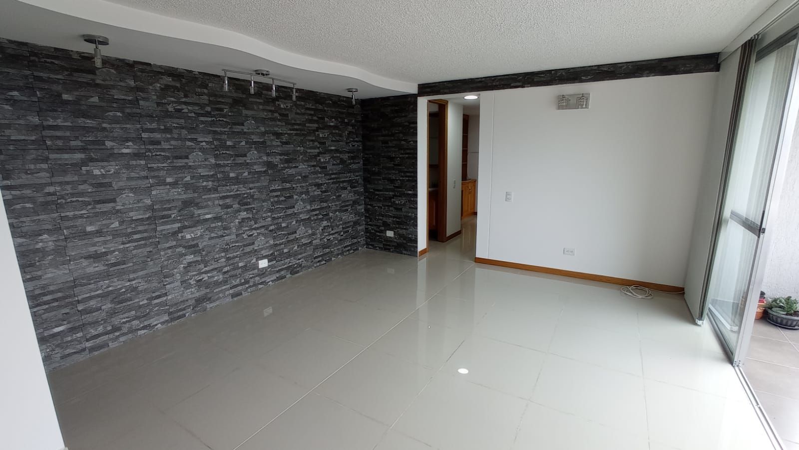 Apartamento en arriendo Antioquia Medellín San German 72 m2 Habitaciones 3 Baños 2 Garajes 1 Precio $3000000