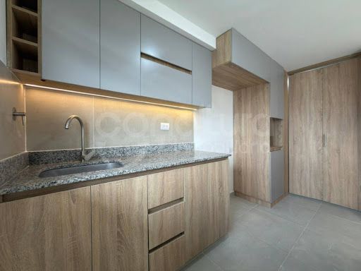 Apartamento en arriendo Antioquia Medellín Altamira 68 m2 Habitaciones 3 Baños 2 Garajes 1 Precio $3500000