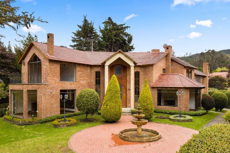 Casa en venta Cundinamarca La Calera Centro 497 m2 Habitaciones 5 Baños 7 Garajes 7 Precio $1900000000