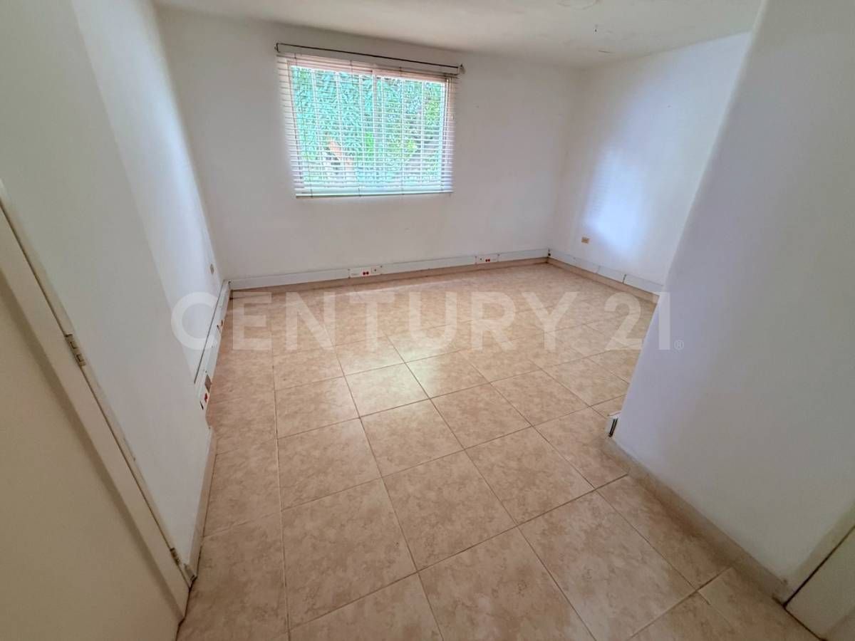Oficina en arriendo Valle Del Cauca Cali La Flora 70 m2 Habitaciones 0 Baños 2 Garajes 2 Precio $1600000