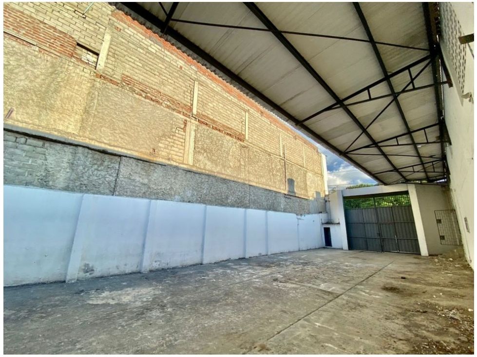 Bodega en arriendo o venta Magdalena Santa Marta Mercado 1060 m2 Habitaciones 0 Baños 0 Garajes 4 Precio venta $3500000000 Precio arriendo $18000000