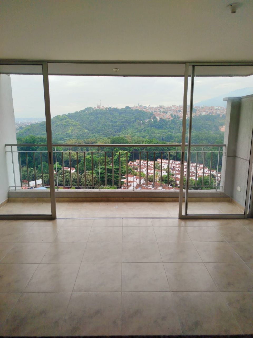 Apartamento en arriendo Santander Floridablanca Florida 80 m2 Habitaciones 3 Baños 2 Garajes 1 Precio $2220000
