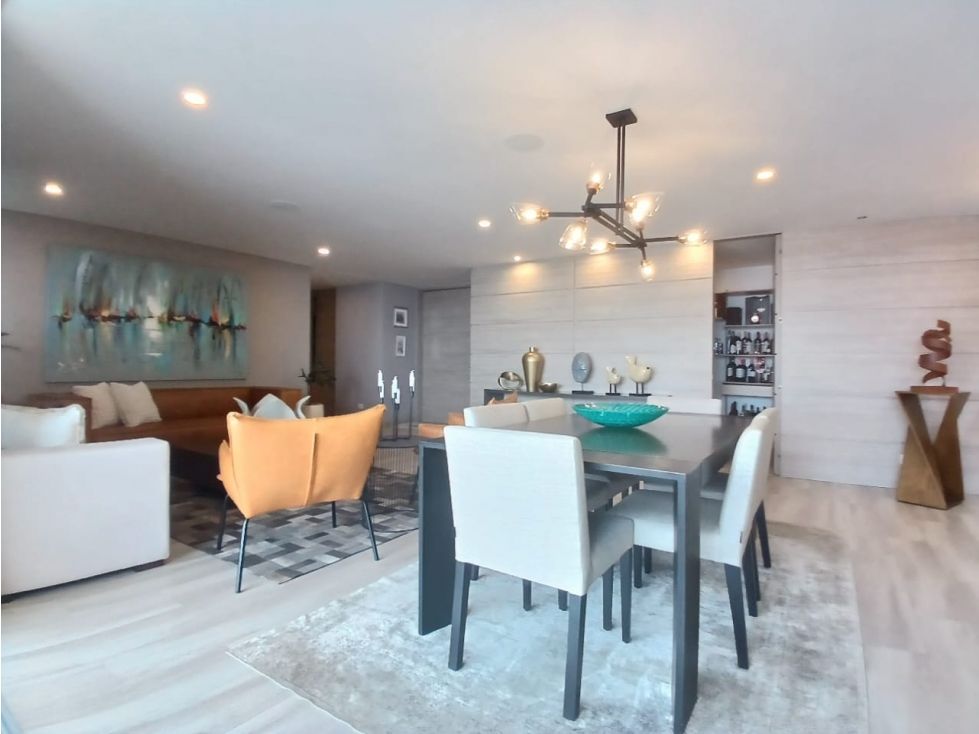 Apartamento en arriendo Antioquia Envigado El Chinguí 262 m2 Habitaciones 4 Baños 5 Garajes 2 Precio $12000000