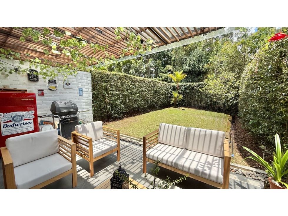 Casa en venta Antioquia Envigado Zúñiga 179 m2 Habitaciones 3 Baños 3 Garajes 4 Precio $1700000000