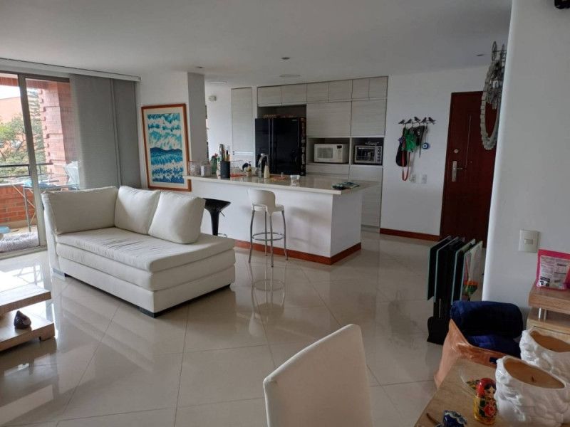 Apartamento en arriendo Antioquia Medellín Trinidad 142 m2 Habitaciones 3 Baños 3 Garajes 2 Precio $7400000