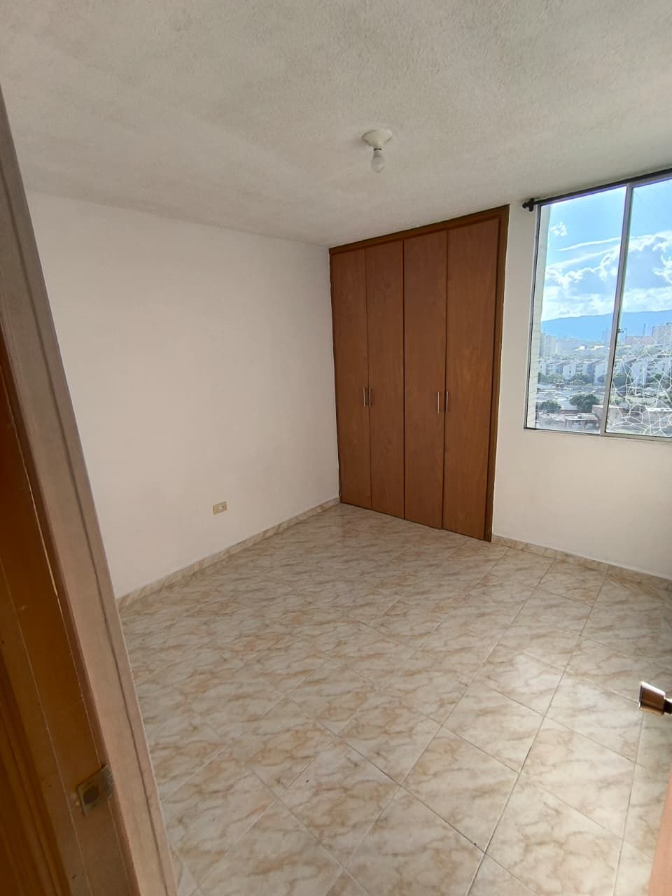 Apartamento en arriendo Santander Bucaramanga La Victoria 80 m2 Habitaciones 3 Baños 2 Garajes 1 Precio $2465000