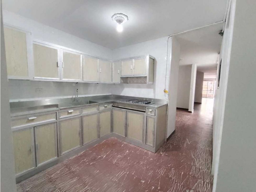 Casa en arriendo Antioquia Medellín Buenos Aires 170 m2 Habitaciones 4 Baños 2 Garajes 0 Precio $2500000