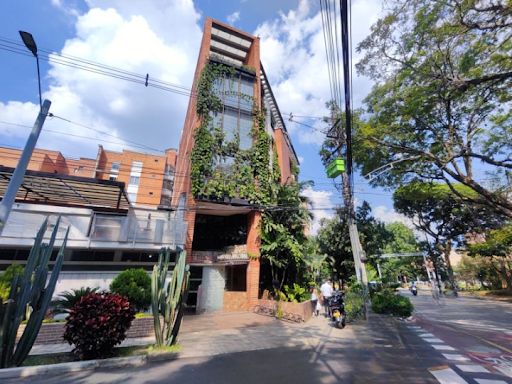 Edificio en venta Antioquia Medellín Los Conquistadores 1126 m2 Habitaciones 0 Baños 0 Garajes 8 Precio $7000000000