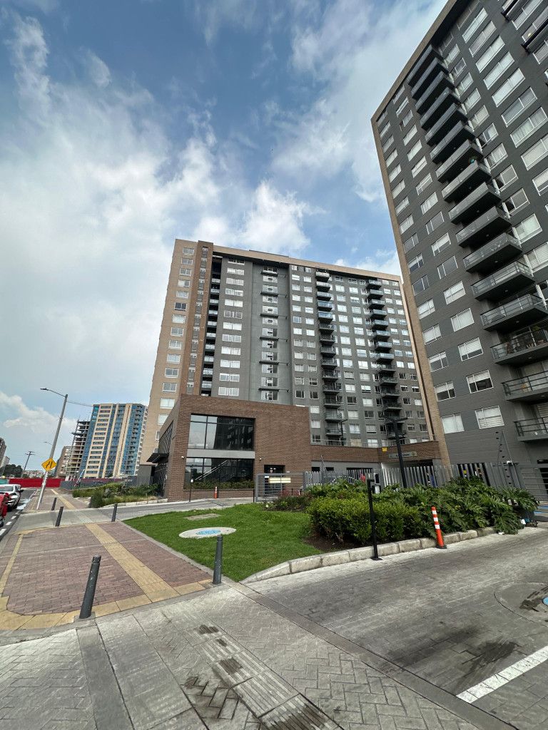 Apartamento en arriendo Cundinamarca Bogotá La Felicidad 99 m2 Habitaciones 3 Baños 2 Garajes 2 Precio $4000000
