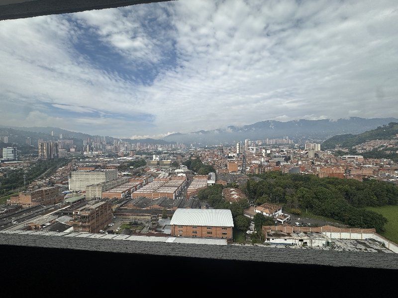 Apartamento en arriendo Antioquia Itagüí Zona Industrial 1 90 m2 Habitaciones 3 Baños 2 Garajes 0 Precio $4200000