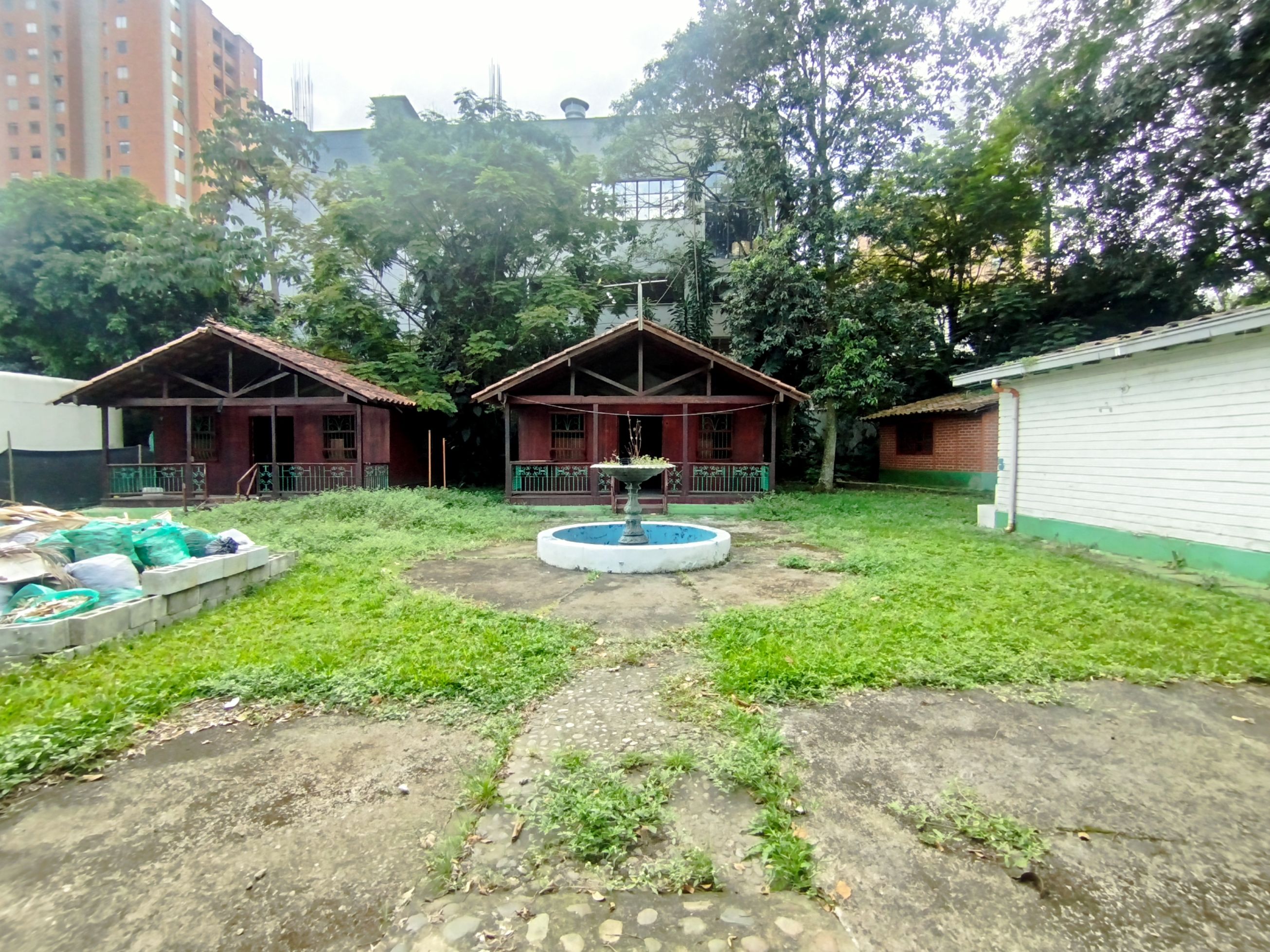 Casa en arriendo Antioquia Medellín El Tesoro 2300 m2 Habitaciones 4 Baños 3 Garajes 1 Precio $28000000