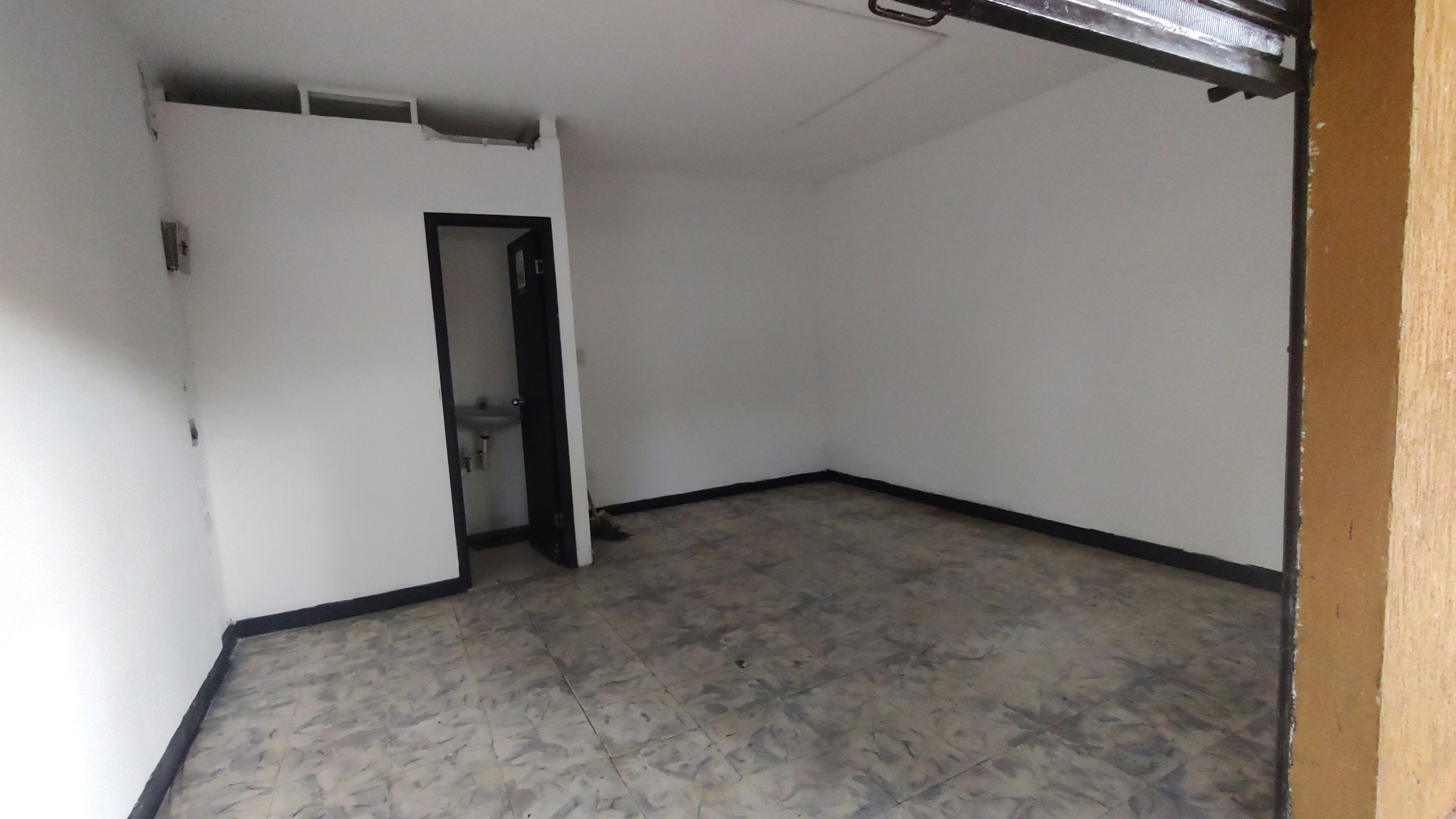 Bodega en arriendo Valle Del Cauca Cali Alfonso López 20 m2 Habitaciones 0 Baños 1 Garajes 0 Precio $650000