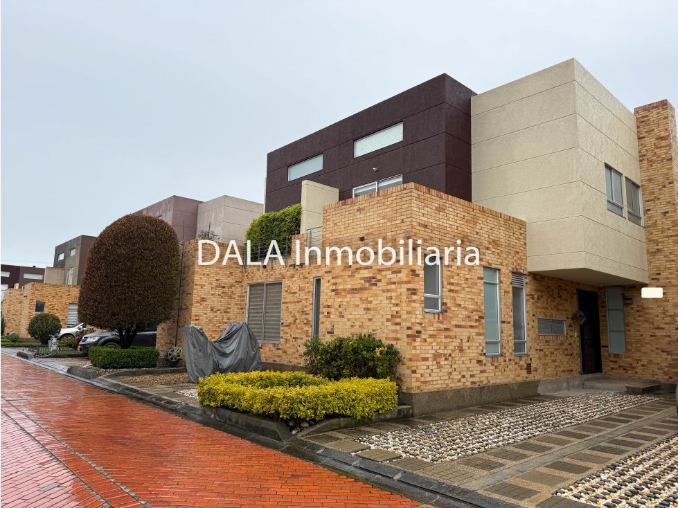Casa en venta Cundinamarca Chía Chia 142 m2 Habitaciones 3 Baños 5 Garajes 3 Precio $849990000