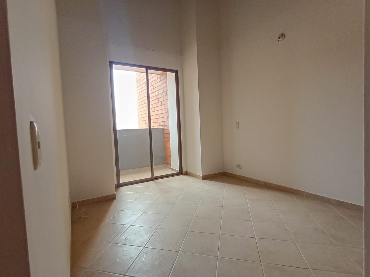 Apartamento en arriendo Antioquia Medellín San Joaquin 90 m2 Habitaciones 3 Baños 2 Garajes 1 Precio $3200000