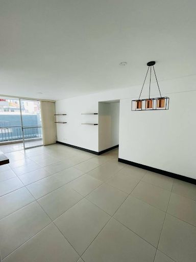 Apartamento en arriendo Risaralda Pereira La Julia 68 m2 Habitaciones 3 Baños 2 Garajes 1 Precio $2550000