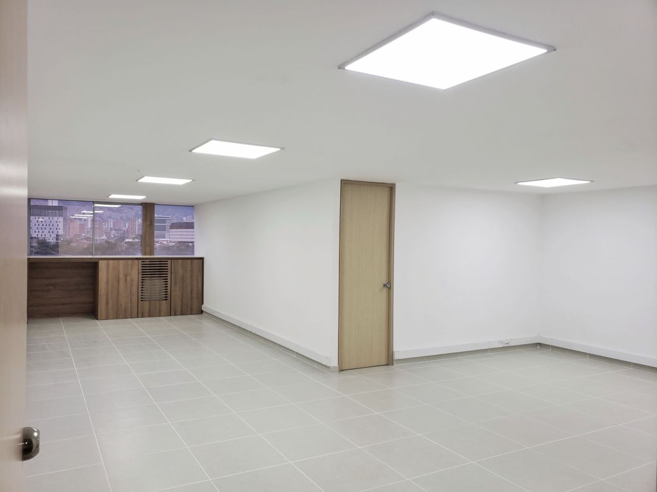 Oficina en arriendo Antioquia Medellín Naranjal 75 m2 Habitaciones 0 Baños 1 Garajes 0 Precio $4790000