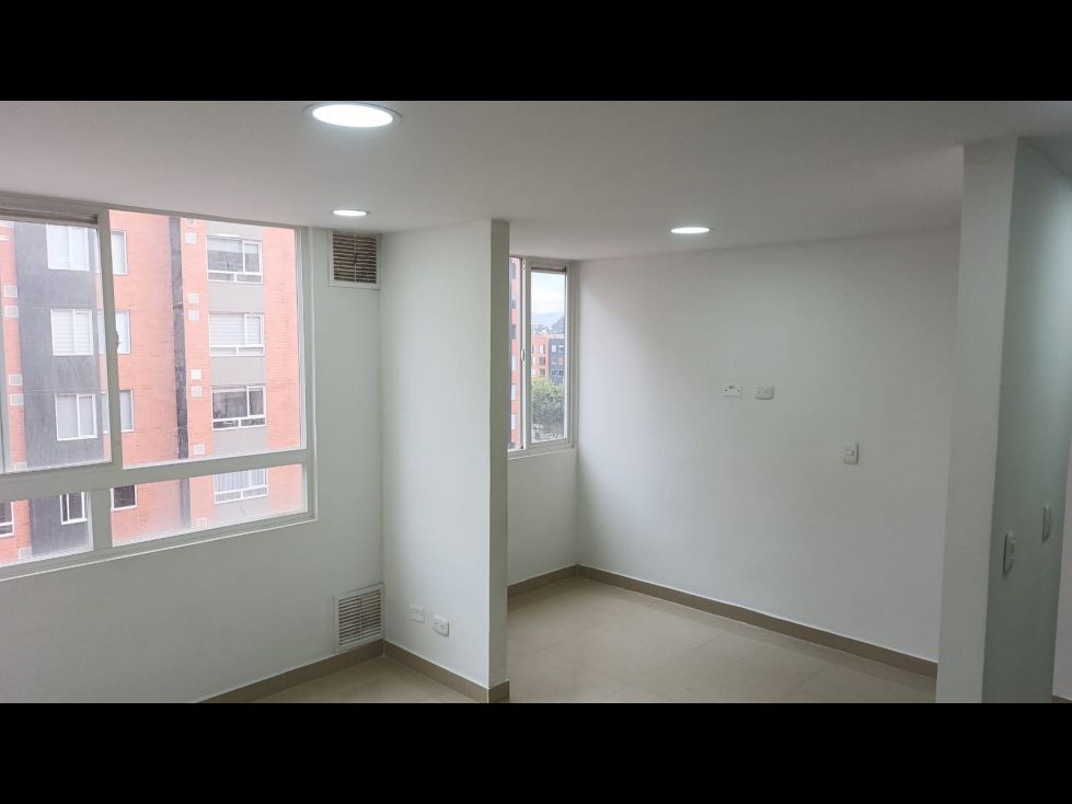 Apartaestudio en venta Cundinamarca Bogotá Ub Castilla Real 37 m2 Habitaciones 1 Baños 1 Garajes 0 Precio $258000000